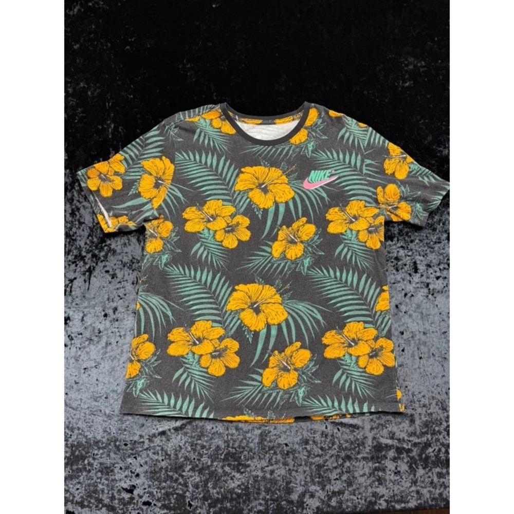 Nike The Nike Tee Mens XL Floral Hibiscus Hawaiian Shirt Black 100% Cotton